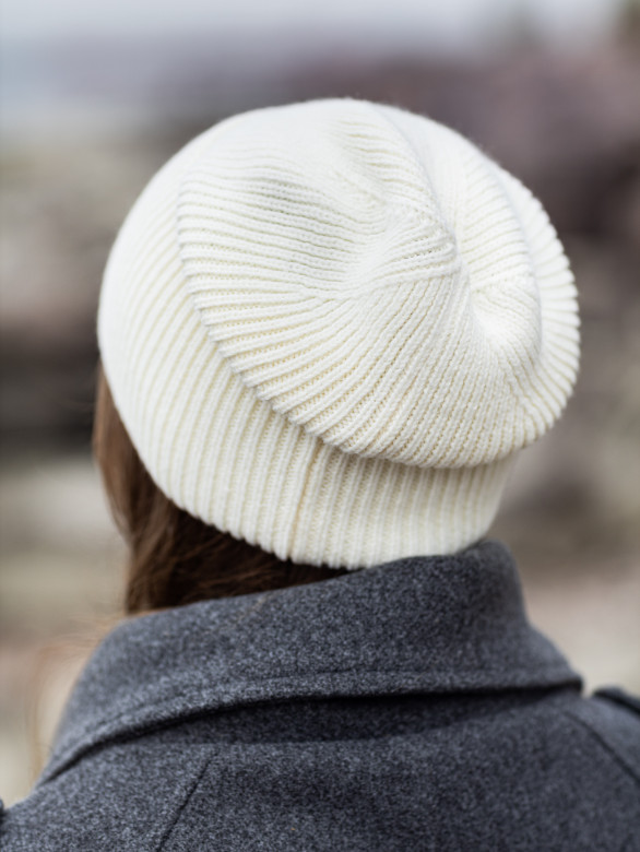 Шапка женская 12089 MARHATTER белый (56-58)