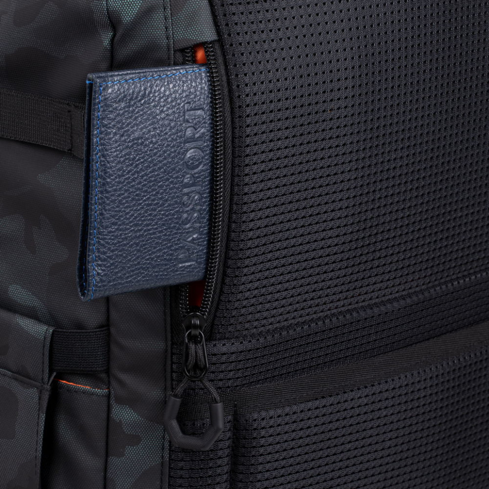 Рюкзак для ноутбука 17.3" RIVACASE, 7661 navy camo Рюкзак для ноутбука 17.3" RIVACASE, 7661 navy camo