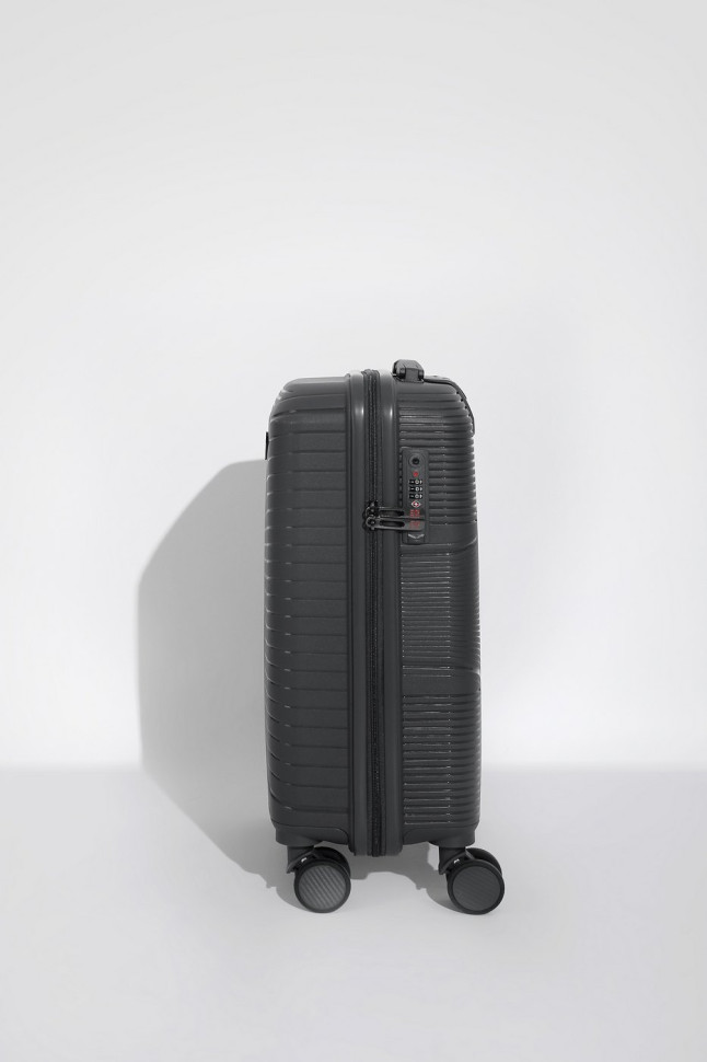 Чемодан Eberhart 49M Miracle полипропилен Чемодан Eberhart 49M Miracle полипропилен