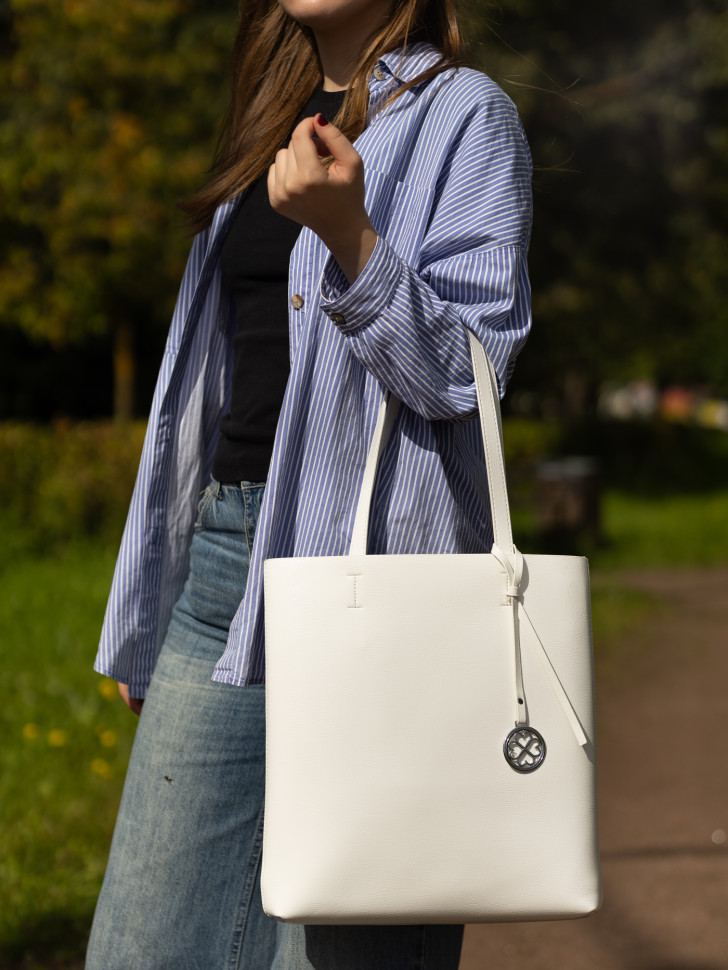 Сумка женская Baggins KDL-1300 лак белый Сумка женская Baggins KDL-1300 лак белый