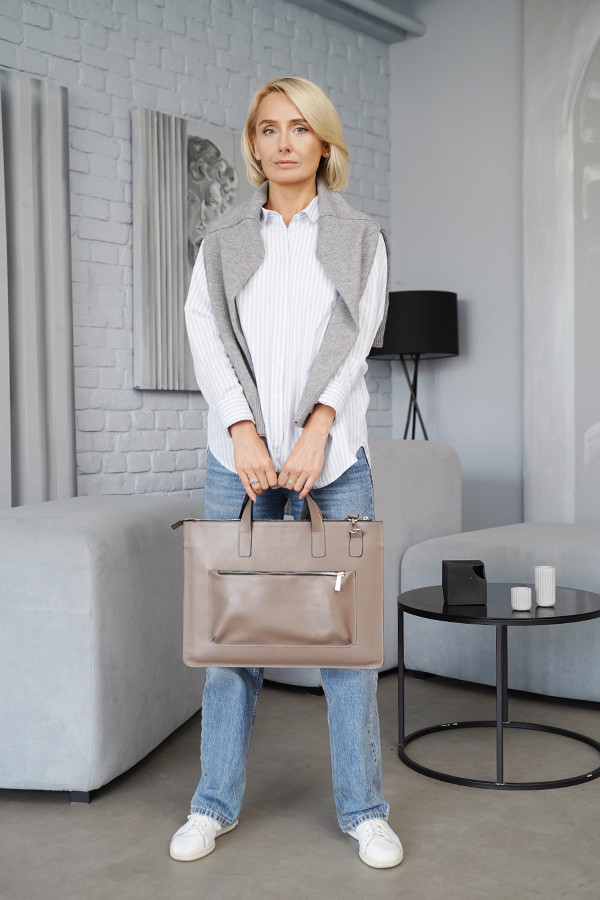 Сумка Protege Ц-580.8 черная гладкая