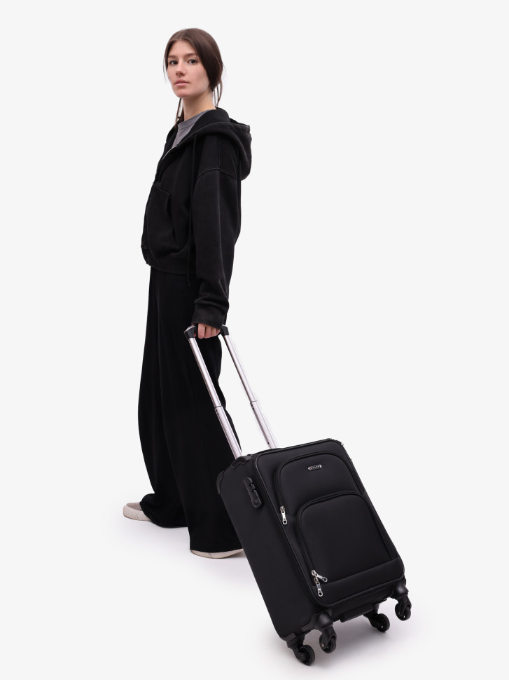 Чемодан для ручной клади Rion+, 453/4 18" Чемодан для ручной клади Rion+, 453/4 18"