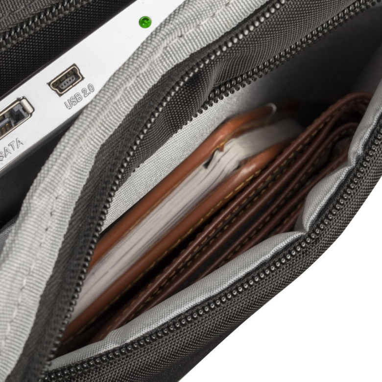 Сумка для ноутбука 16" RIVACASE, 8530 black Сумка для ноутбука 16" RIVACASE, 8530 black