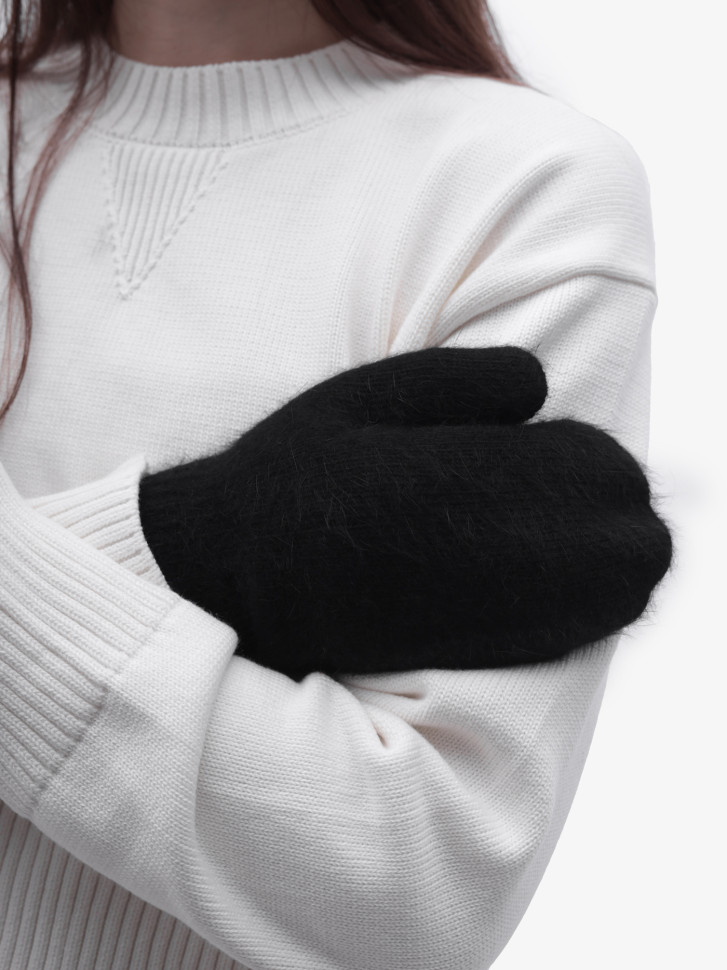 Варежки Henu (5.1)1346 черные Варежки Henu (5.1)1346 черные